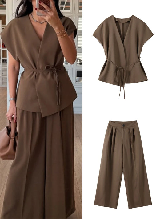 Ensemble Noiré – Kimono und Hose im Haut-Cache-Cœur-Stil, groß 